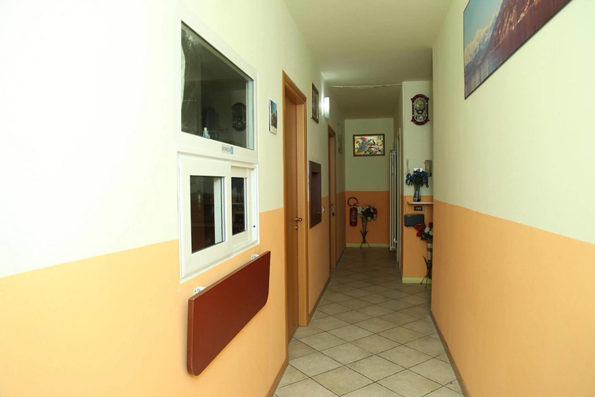 Lovely House Hotel มิลาน ภายนอก รูปภาพ